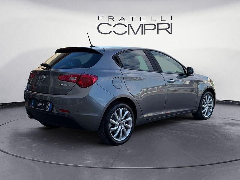 Usata Alfa Romeo Giulietta Super 120 CV (88 kW) 2018 Grigio Utilitaria