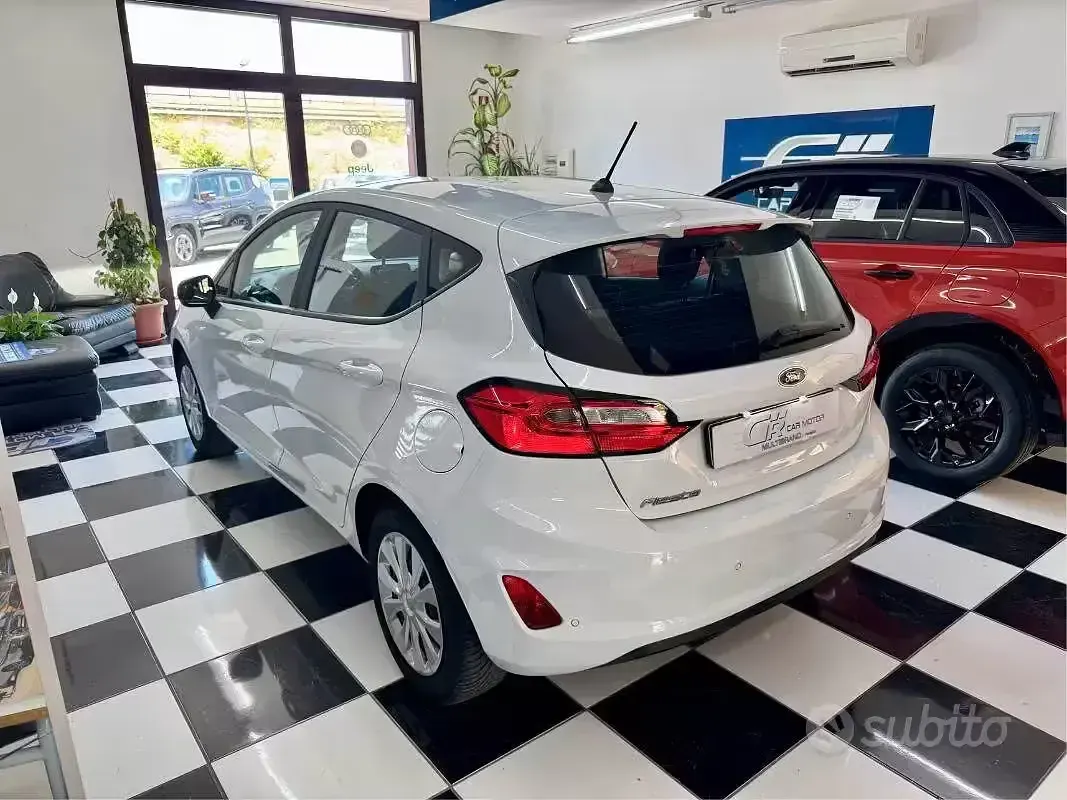 Usata Ford Fiesta 75 CV (55 kW) 2022 Bianco Utilitaria