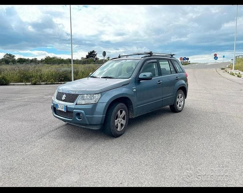 Usata Suzuki Grand Vitara 120 CV (88 kW) 2007 Grigio SUV