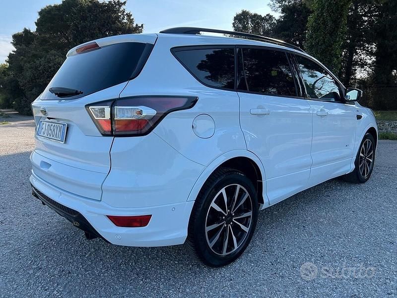 Usata Ford Kuga ST 180 CV (132 kW) 2017 Bianco SUV
