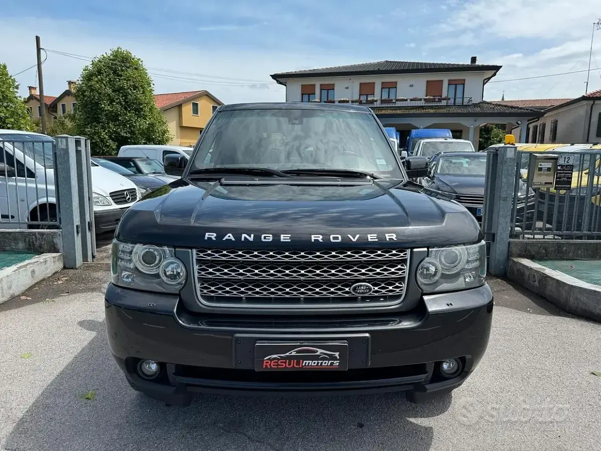 Usata Land Rover Range Rover Vogue SE 272 CV (200 kW) 2009 Nero SUV