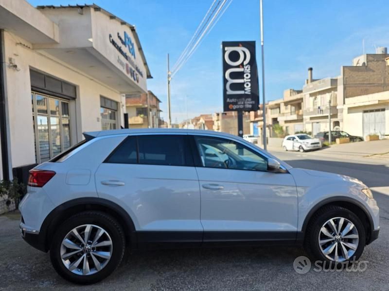 Usata VW T-Roc Sport 150 CV (110 kW) 2022 Bianco SUV