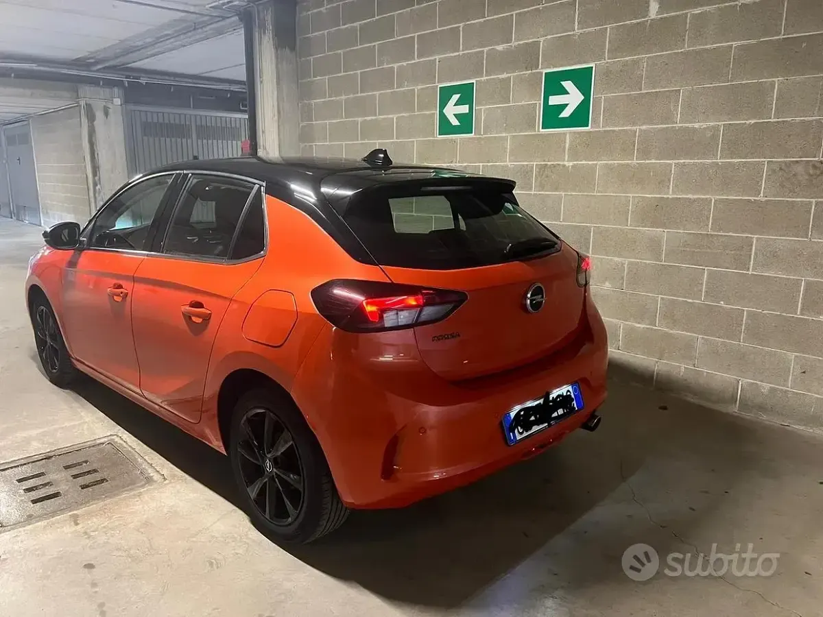 Usata Opel Corsa Elegance 101 CV (74 kW) 2021 Utilitaria