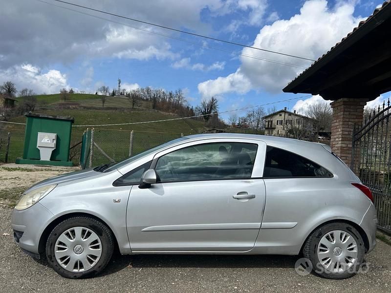 Usata Opel Corsa Enjoy 60 CV (44 kW) 2007 Grigio Utilitaria