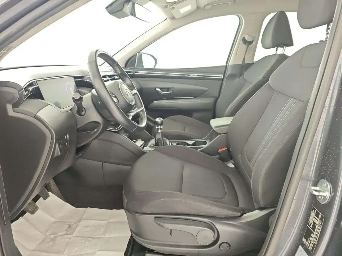 Usata Hyundai Tucson 136 CV (100 kW) 2023 Grigio scuro metallizzato SUV