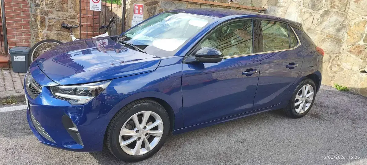 Usata Opel Corsa Elegance 101 CV (74 kW) 2021 Blu/azzurro Utilitaria