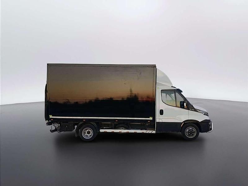 Usata Iveco Daily 155 CV (114 kW) 2018 Banco