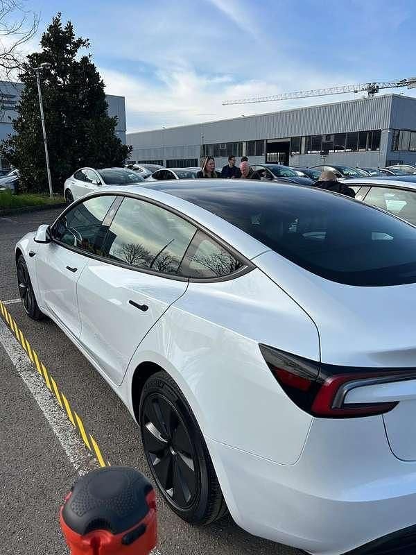 Usata Tesla Model 3 210 kW (286 CV) 2025 Bianco Berlina