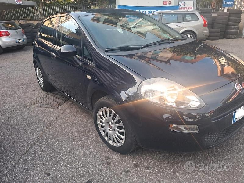 Usata Fiat Punto 69 CV (50 kW) 2017 Nero Utilitaria