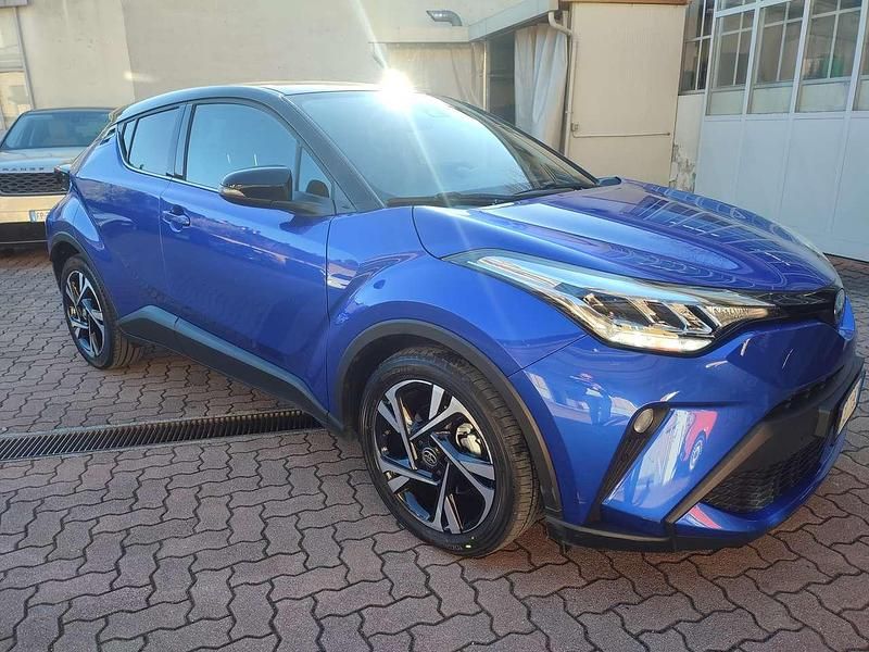 Usata Toyota C-HR Trend 184 CV (135 kW) 2022 Blu/azzurro SUV