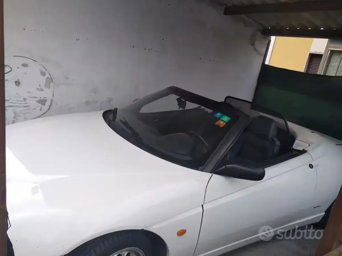 Usata Alfa Romeo Spider 150 CV (110 kW) 1995 Bianco Cabrio