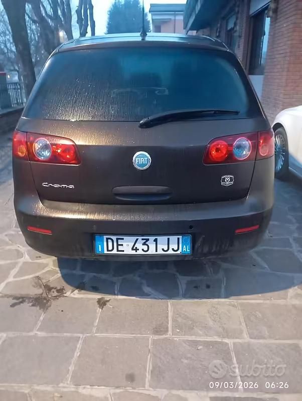 Usado Fiat Croma 150 HP (110 kW) 2006 Castanho Carrinha