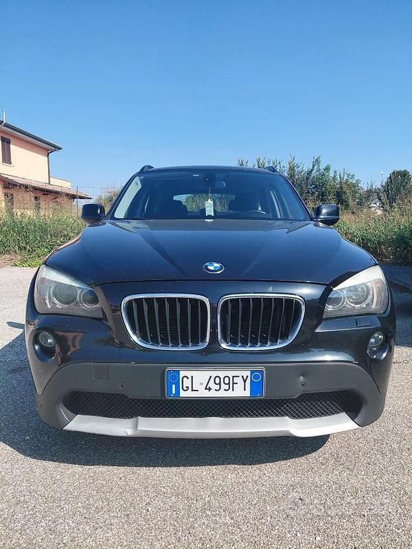 Nero Usata 2011 BMW X1 SUV | 5000 € (Super prezzo) - Immagine 1/4