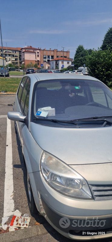 Usata Renault Scénic 95 CV (69 kW) 2003 Grigio Monovolume