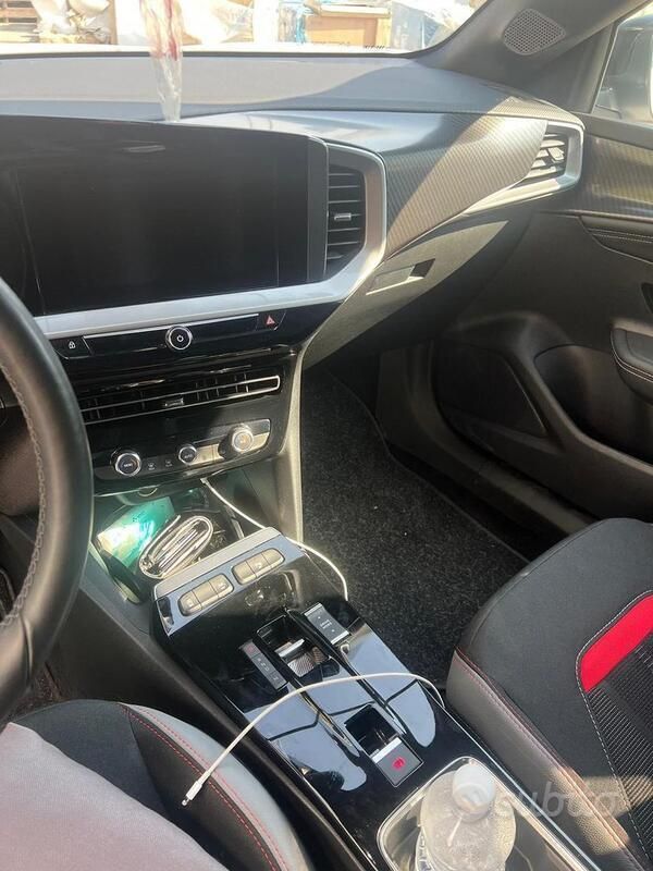 Usata Opel Mokka 131 CV (96 kW) 2023 Bianco SUV