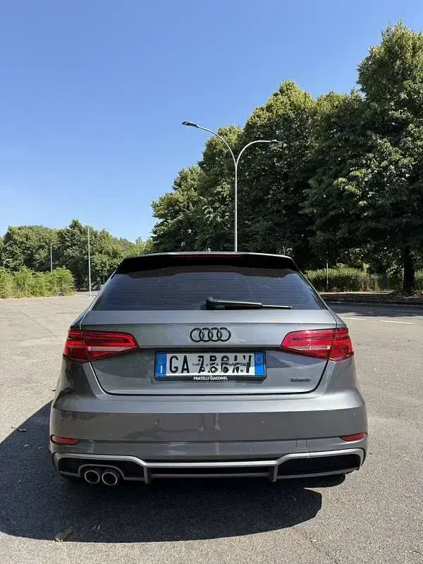 Usata Audi A3 S-Line 190 CV (139 kW) 2020 Grigio Berlina