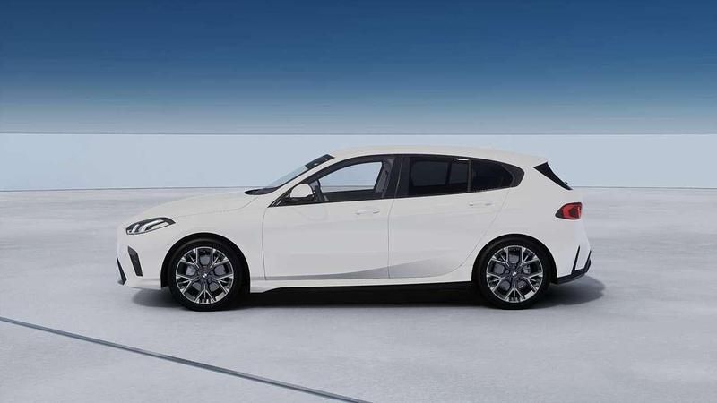 Nuova BMW 118 M Sport 150 CV (110 kW) 2026 Alpin white Utilitaria