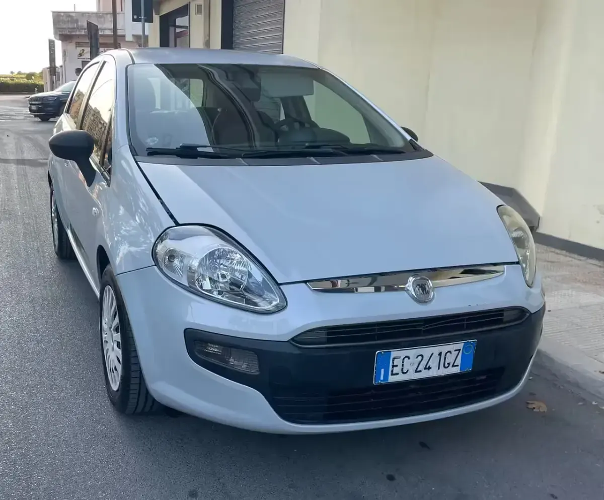 Usata Fiat Punto Evo Emotion 90 CV (66 kW) 2010 Grigio Utilitaria