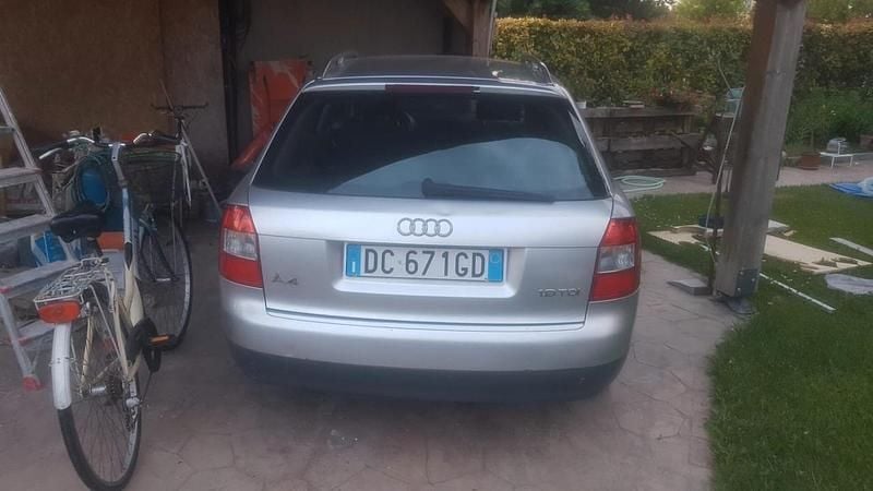 Usata Audi A4 130 CV (95 kW) 2003 Argento Station wagon