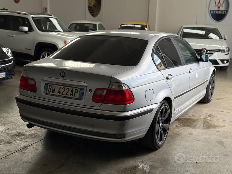 Usata BMW 318 118 CV (86 kW) 2001 Grigio Berlina