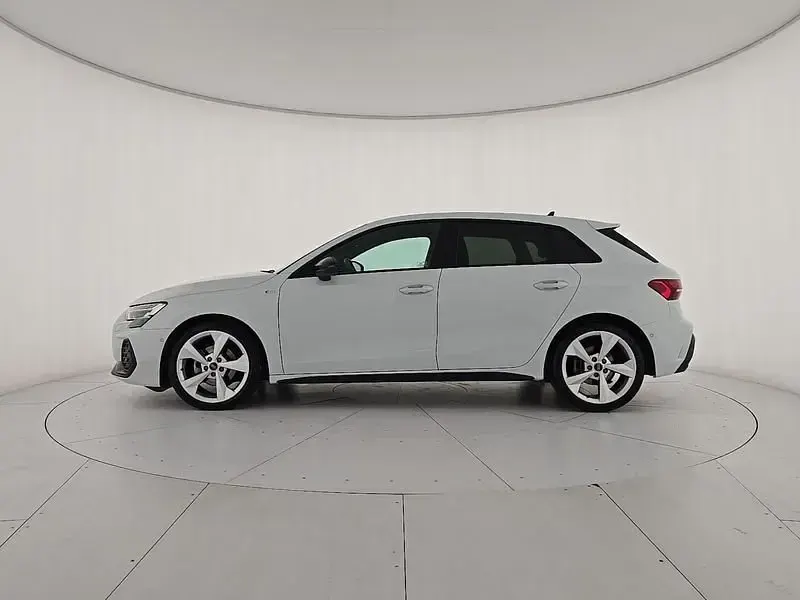 Usata Audi A3 Sportback S-Line 150 CV (110 kW) 2025 Utilitaria