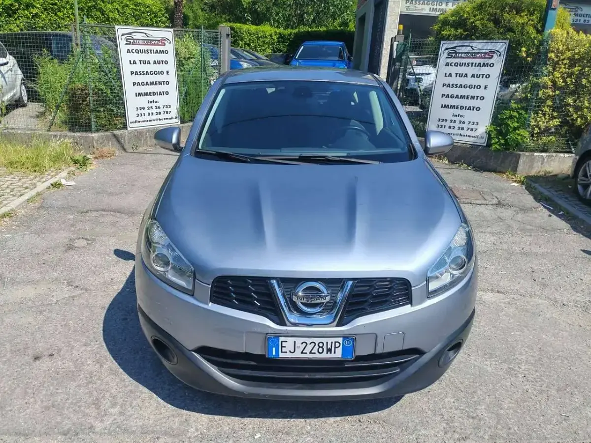 Usata Nissan Qashqai Tekna 150 CV (110 kW) 2011 Grigio SUV