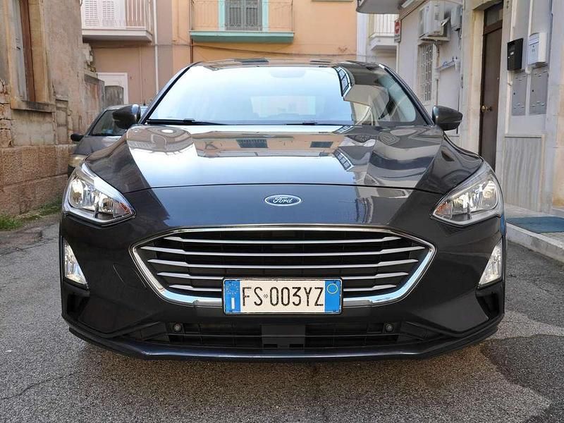 Usata Ford Focus Titanium 120 CV (88 kW) 2018 Grigio Berlina