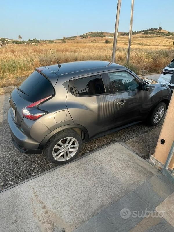 Usata Nissan Juke 110 CV (80 kW) 2016 Grigio SUV