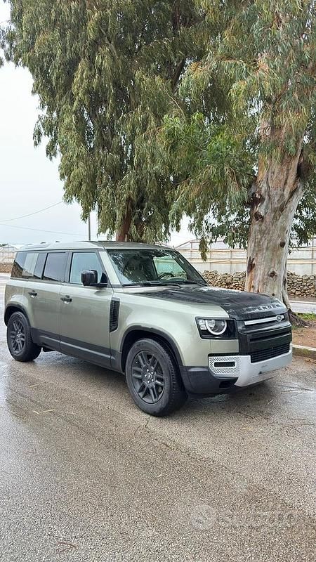 Usata Land Rover Defender S 241 CV (177 kW) 2021 Verde SUV