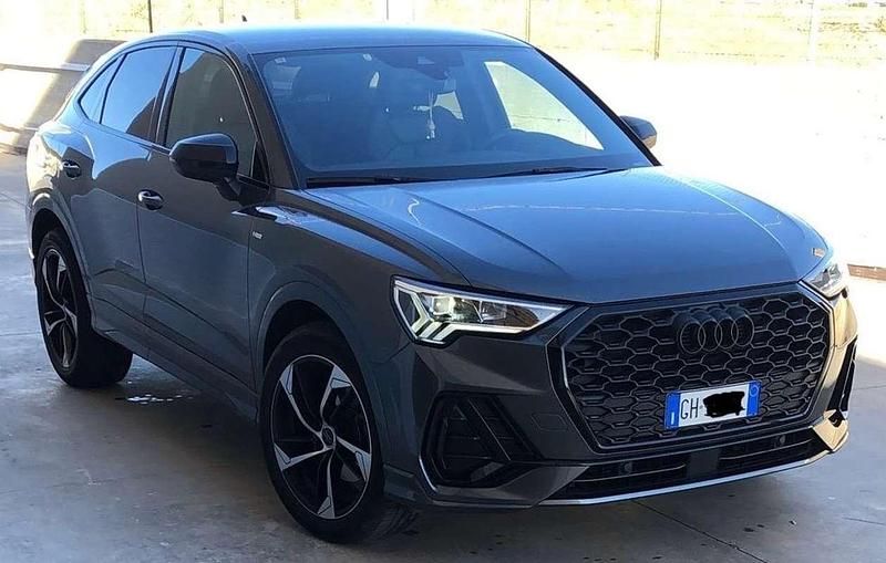 Usata Audi Q3 Sportback S-Line 150 CV (110 kW) 2022 Grigio SUV