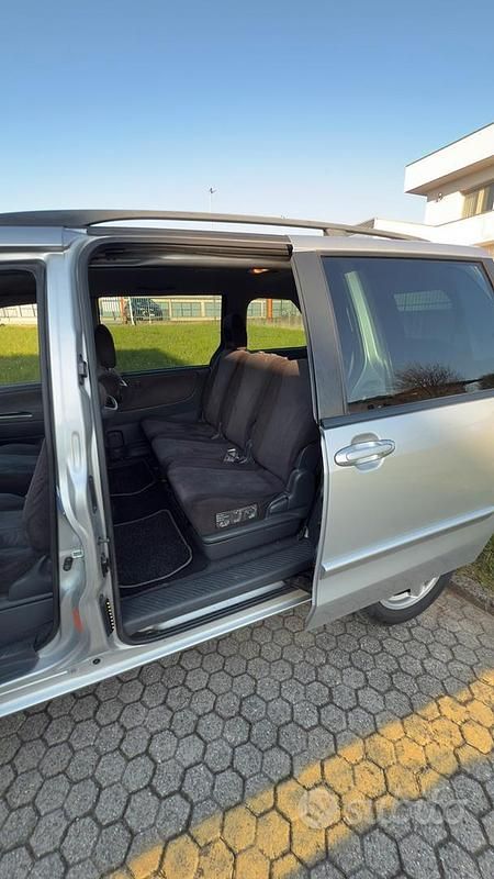 Usata Mazda MPV 136 CV (100 kW) 2002 Grigio Monovolume