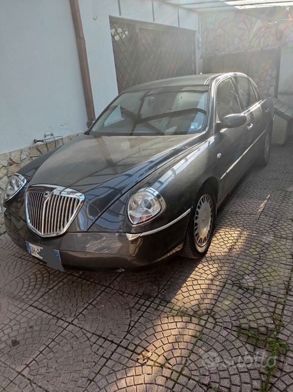 Grigio Usata 2007 Lancia Thesis Tre volumi | 6000 € (Cara) - Immagine 1/4