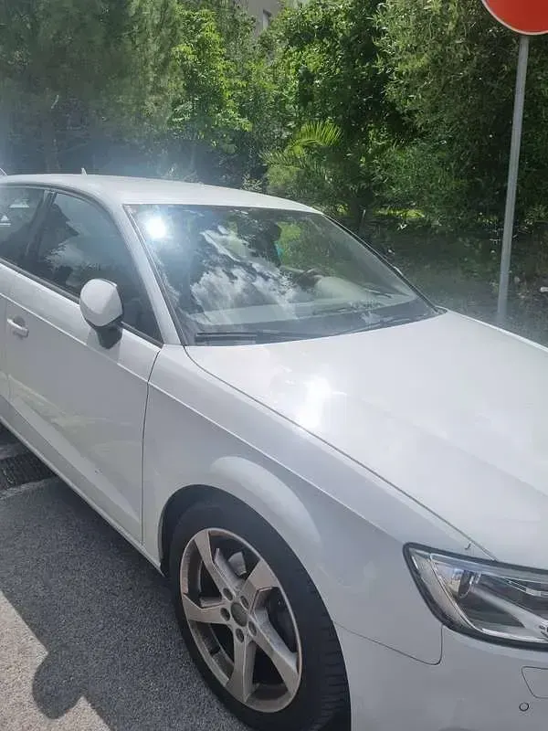 Usado Audi A3 Sport 116 CV (85 kW) 2018 Blanco Berlina