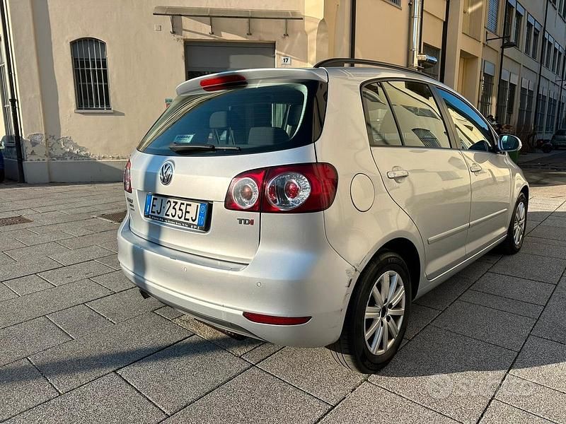 Usata VW Golf Plus Cross 105 CV (77 kW) 2012 Grigio Monovolume