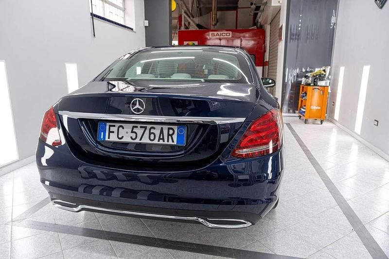 Usata Mercedes C220 170 CV (125 kW) 2016 Blu/azzurro
