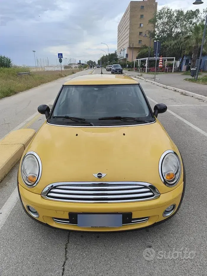 Usata Mini ONE 917 CV (674 kW) 2007 Giallo Utilitaria