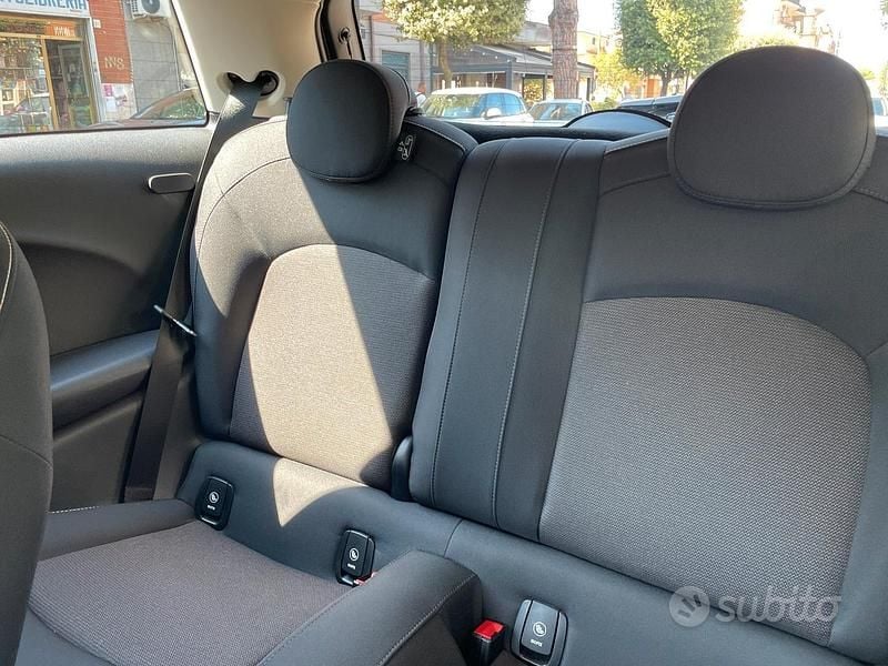 Usata Mini ONE 100 CV (73 kW) 2019 Grigio Utilitaria