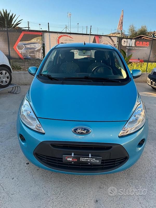 Usata Ford Ka 69 CV (50 kW) 2014 Blu Berlina