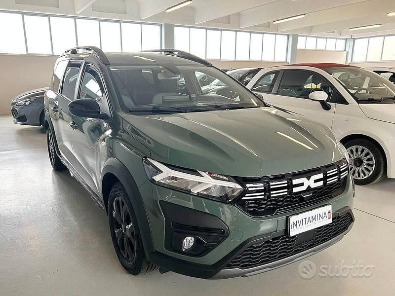 Usata Dacia Jogger Extreme 101 CV (74 kW) 2023 Verde Monovolume