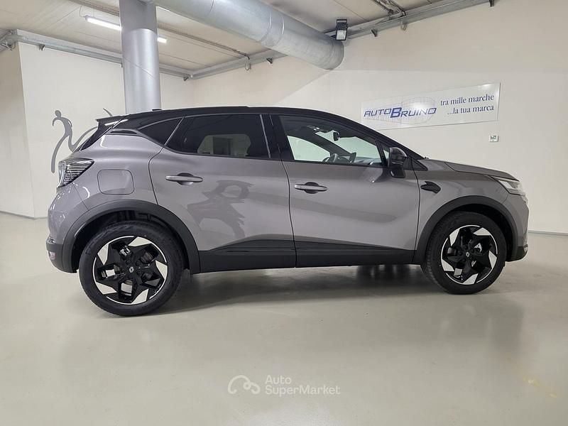Nuova Renault Captur Techno 101 CV (74 kW) 2026 Grigio SUV