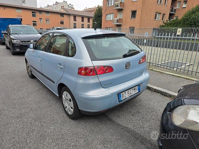 Usata Seat Ibiza 75 CV (55 kW) 2002 Berlina