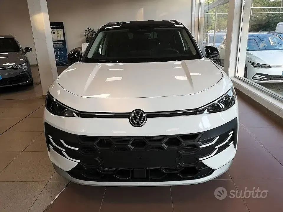Nuova VW T-Roc Life 150 CV (110 kW) 2026 Bianco SUV