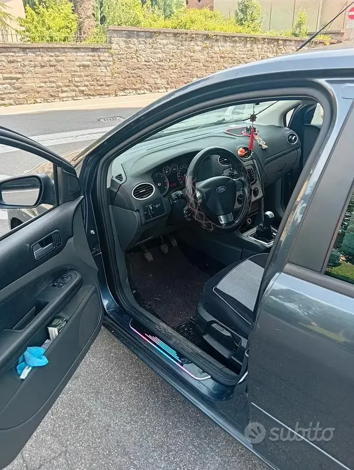 Usata Ford Focus 90 CV (66 kW) 2009 Berlina