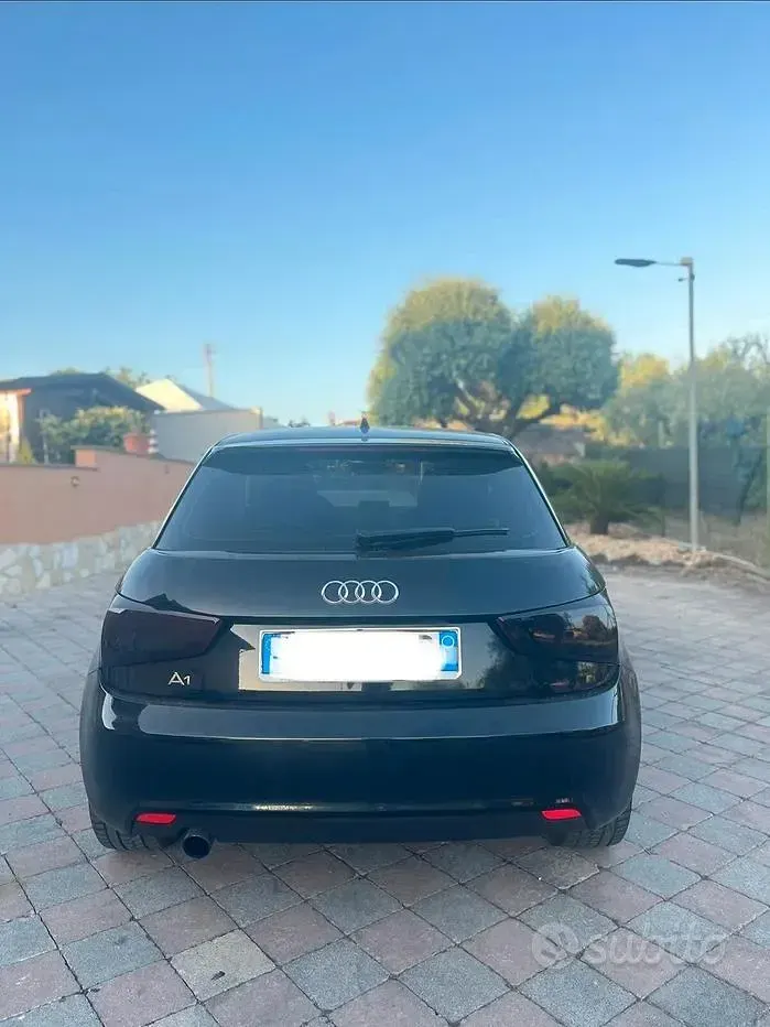 Usata Audi A1 Ambition 86 CV (63 kW) 2011 Nero Utilitaria