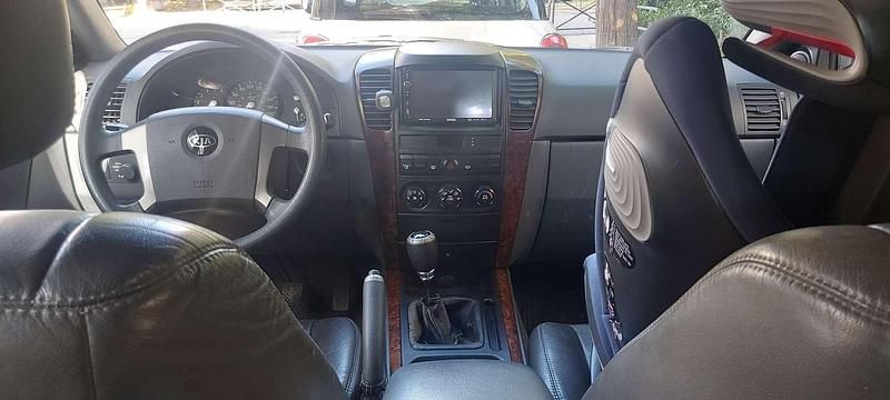 Usata Kia Sorento EX 140 CV (102 kW) 2003 Grigio SUV