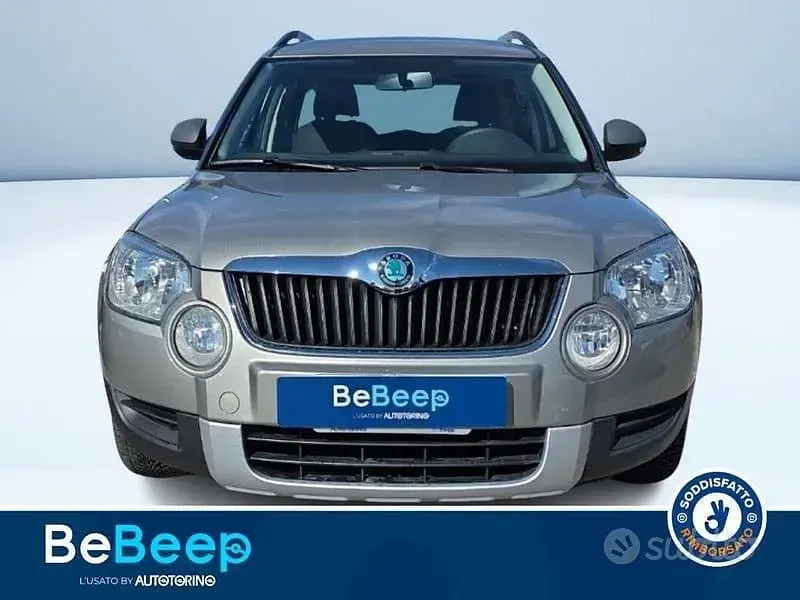 Usata Skoda Yeti Active 105 CV (77 kW) 2012 Grigio SUV