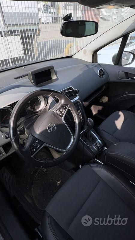 Usata Opel Meriva 110 CV (80 kW) 2013 Monovolume