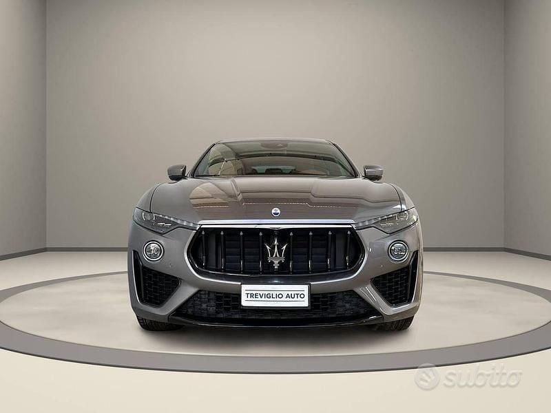 Usata Maserati Levante GT 330 CV (242 kW) 2022 Grigio / metallizzato SUV