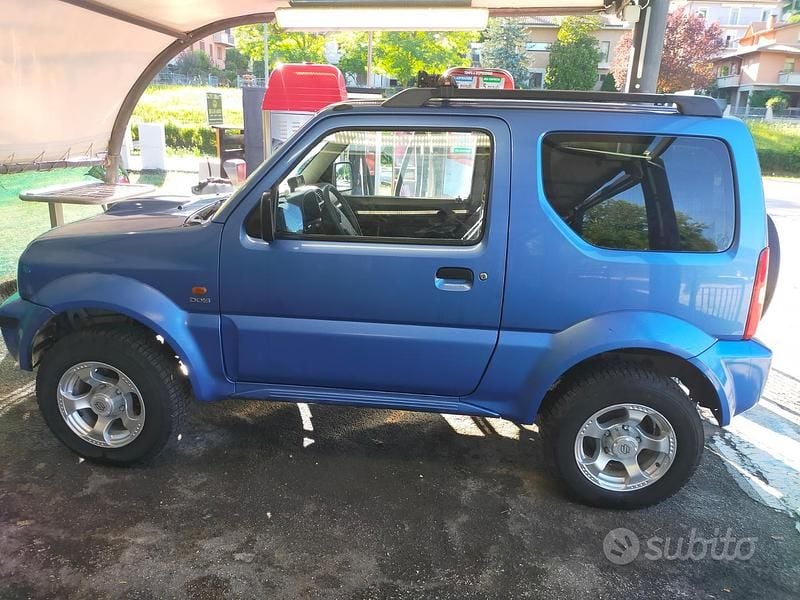 Usata 2006 Suzuki Jimny SUV | 6000 € (Ottimo prezzo) - Immagine 1/4