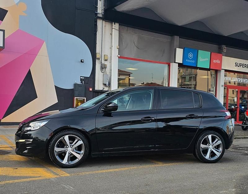 Usata Peugeot 308 Business-Line 119 CV (87 kW) 2015 Nero Berlina